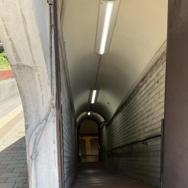 ガリバートンネル