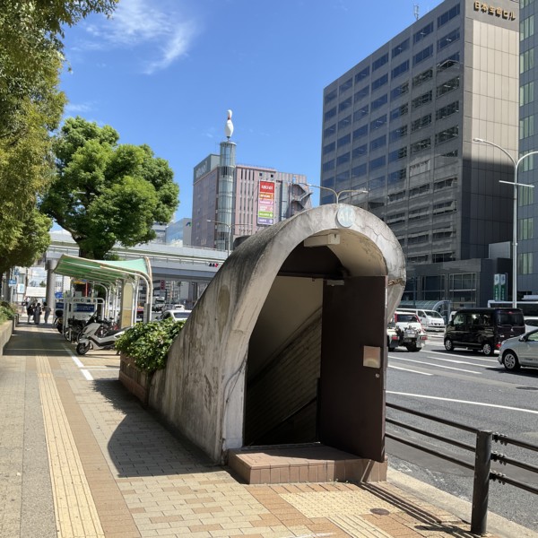三宮地下街A14出入口／通称：ガリバートンネル