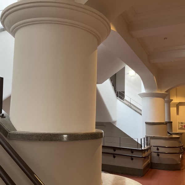 御影公会堂(内観)