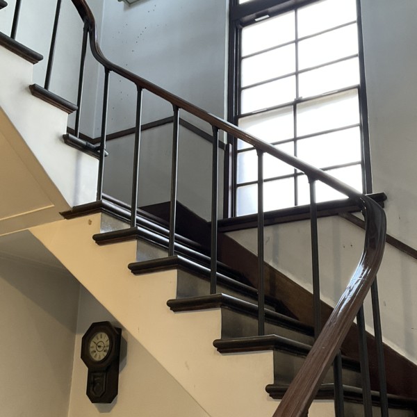 甲南漬資料館　階段